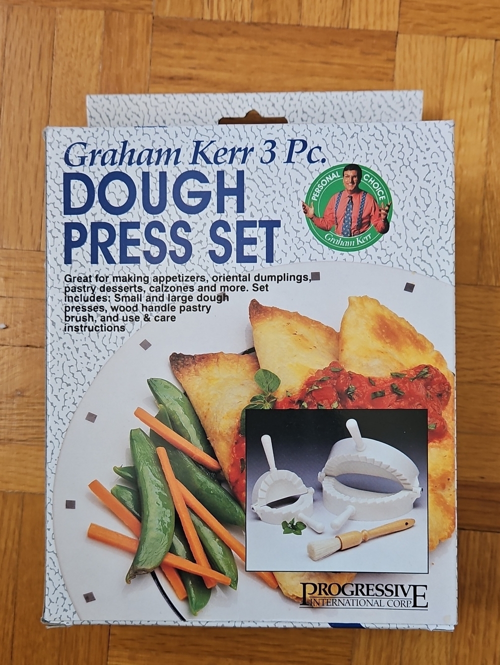 Graham Kerr White 3-Piece Plastic Dough Press Set with Pastry Brush